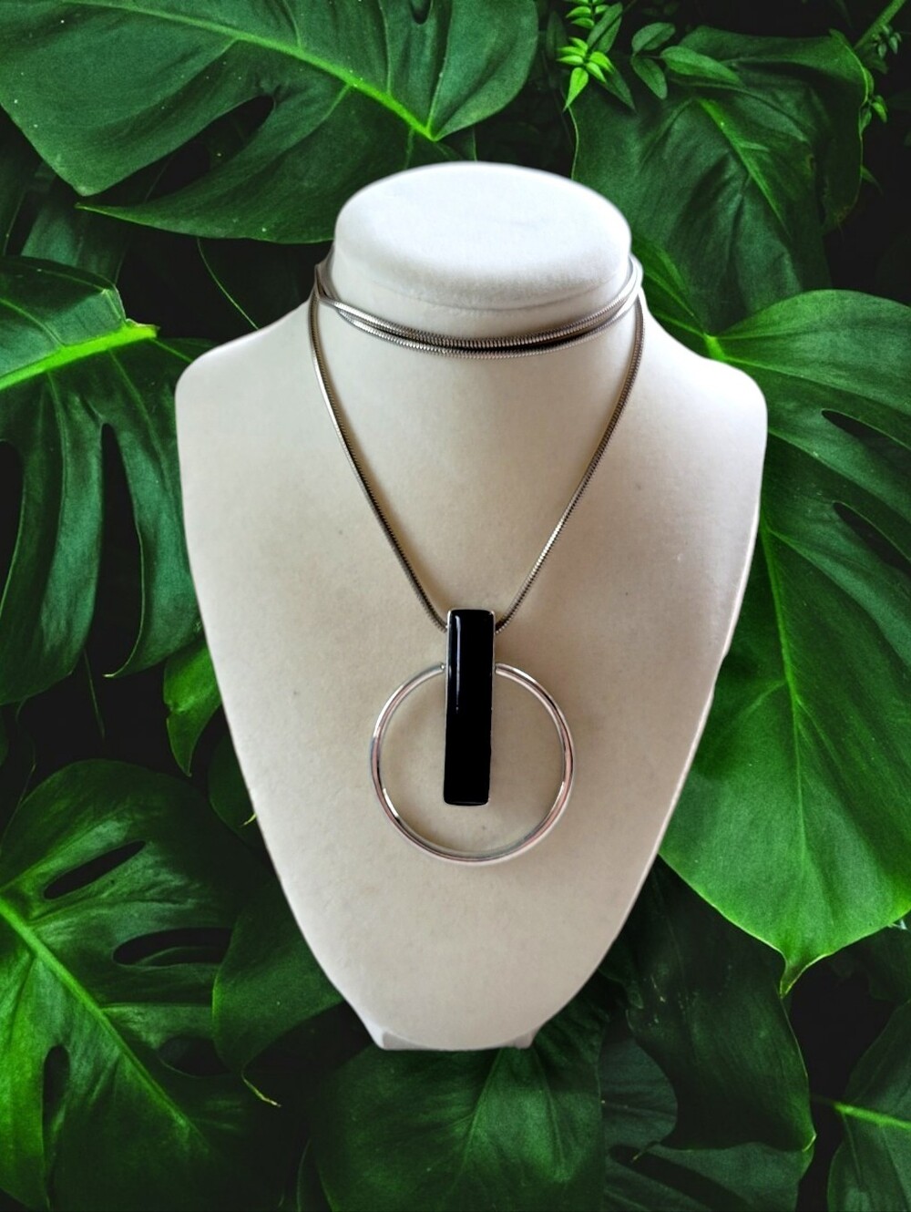 Ashley Stewart | NWT Long Modern Black/Silver Circle Pendant Necklace
